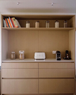 Frontal de mueble desayuno en Bahía01. Proyecto de Juan Parra Arquitectura