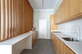 Vista de la cocina de Colón16. Proyecto de Juan Parra Arquitectura