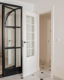 Acceso a dormitorios de Levante12. Proyecto de Juan Parra Arquitectura