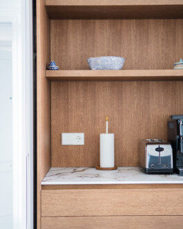 Detalle interior mueble desayuno de Levante12. Proyecto de Juan Parra Arquitectura