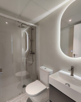 Baño sencillo de SanSebastián 18 Proyecto de Juan Parra Arquitectura
