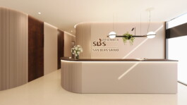 Mostrador Clínica Dental San Blas Proyecto de Juan Parra Arquitectura